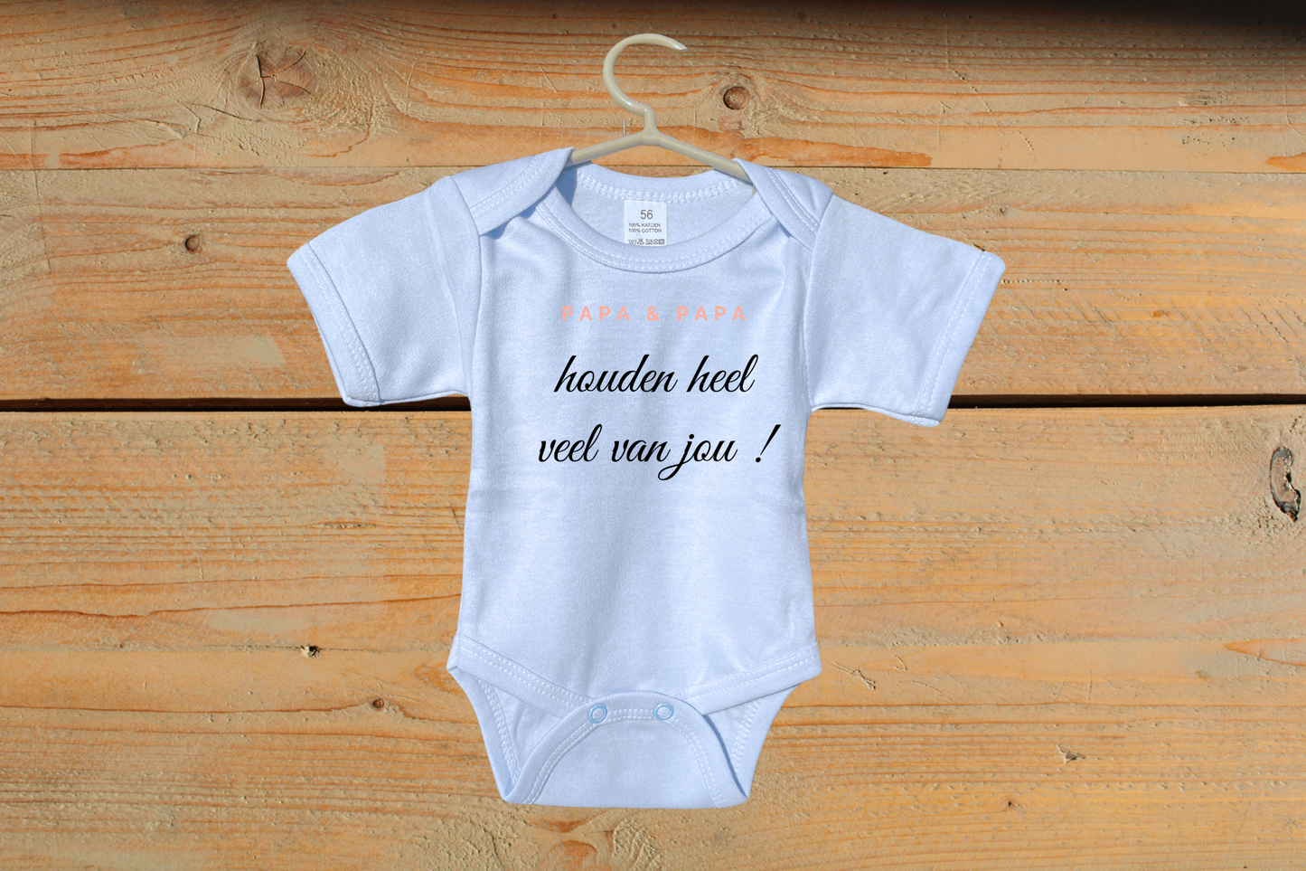 Rompertje: 'Papa en Papa houden heel veel van jou!' Roze