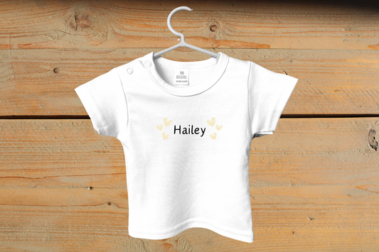 T-shirt Beige hartjes met naam