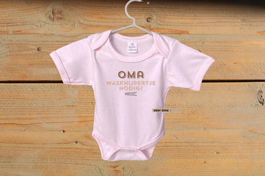 Rompertje: Oma, Wasknijpertje Nodig?
